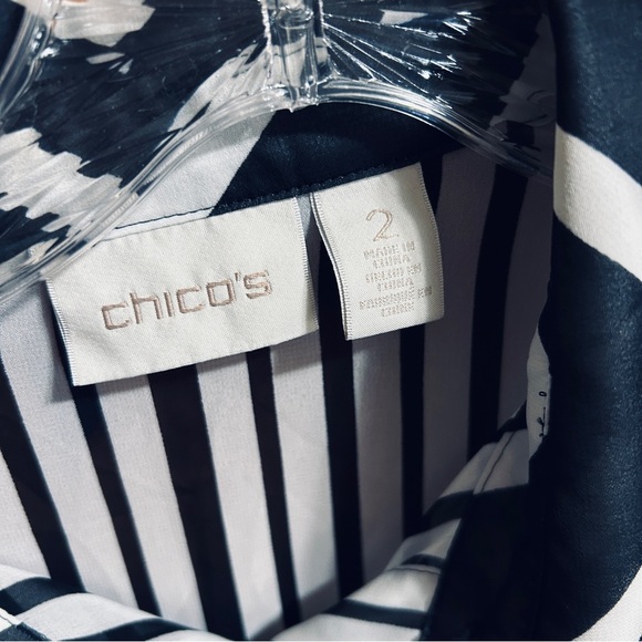 CHICO’S black & white, airy, boxy, blouse - Size L (Chico’s size 2) - Picture 4 of 5